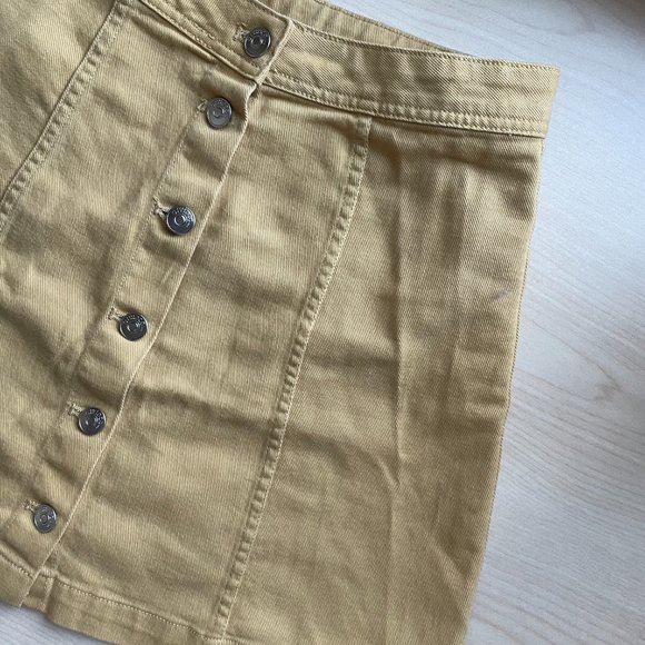 Yellow A-Line Denim Skirt with Denim Jacket - Picture 6 of 7